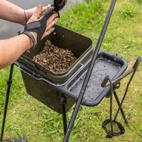   Avid Bait Station Parte superiore del supporto da carpfishing