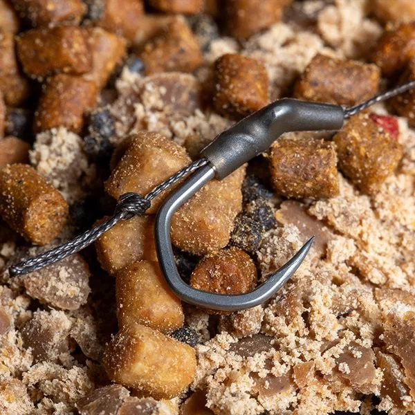 Nash Solid Bag Rig 6 con ardiglione, ad occhiello, amo pre-legato 3 pz.