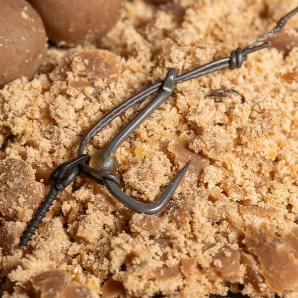 Nash Multi 8 ad occhiello, con ardiglione, amo pre-legato.